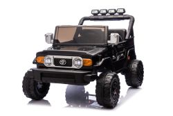 Elektrisches Kinderauto Toyota FJ Cruiser XXL mit 4x4 Antrieb, lizenziert (Zweisitzer), schwarz, Tragbare Lithiumbatterie, Hohes Fahrgestell, Zwei Sitze, Hinterradfederung, 2,4 GHz Fernbedienung, MP3-Player mit Bluetooth, LED-Lichter