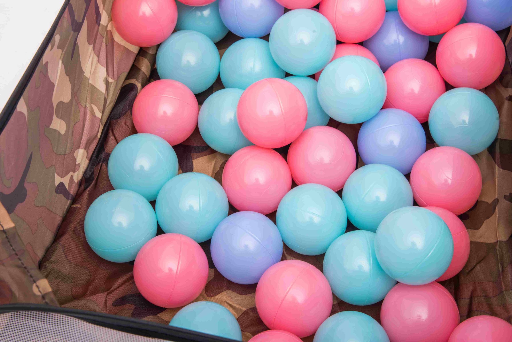 Plastic balls With pools